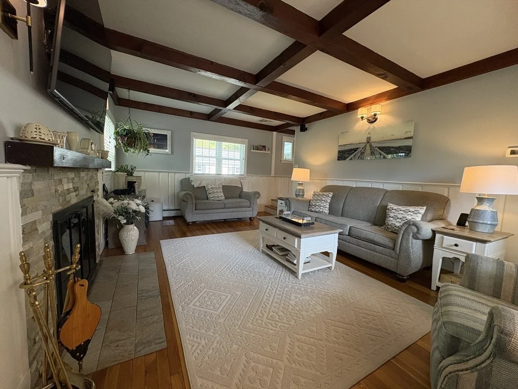 Photo of 15 Hazel Ave