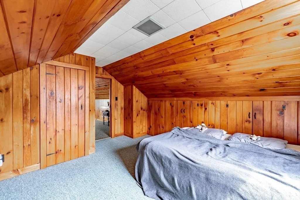 Photo of 187 Leyden Rd