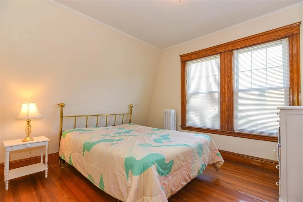 Photo of 25 Maple Ave.