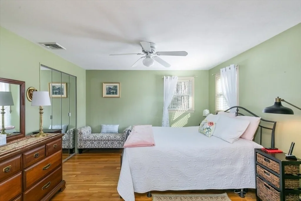 Photo of 58 Oakcrest Circle
