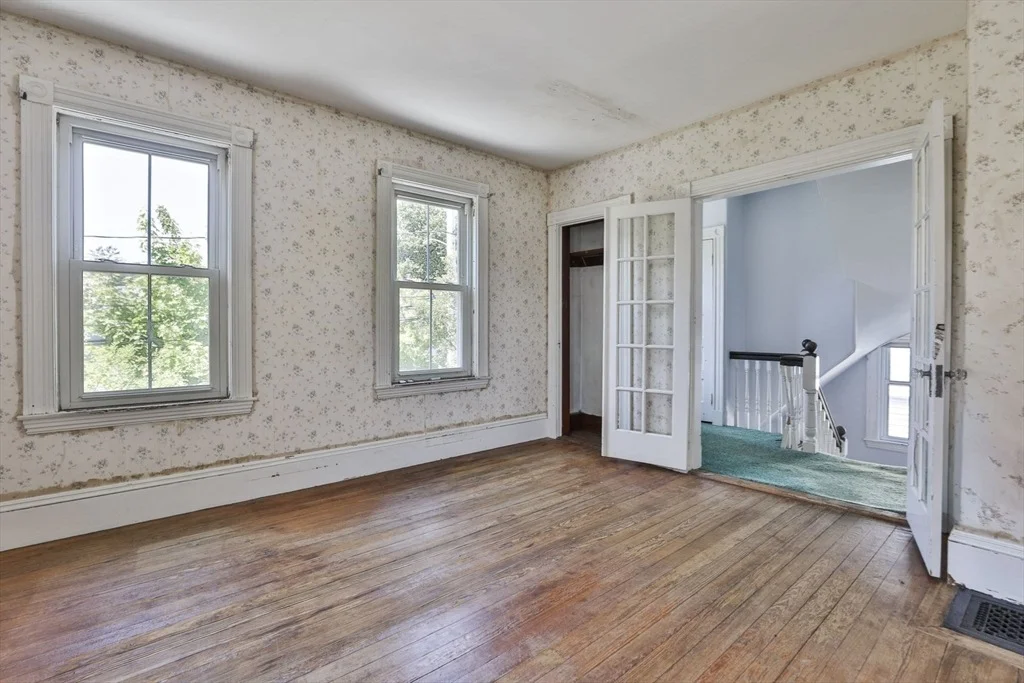 Photo of 82 Dyer Ave