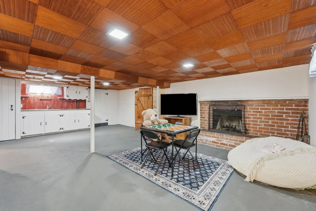 Photo of 724 Dewey St