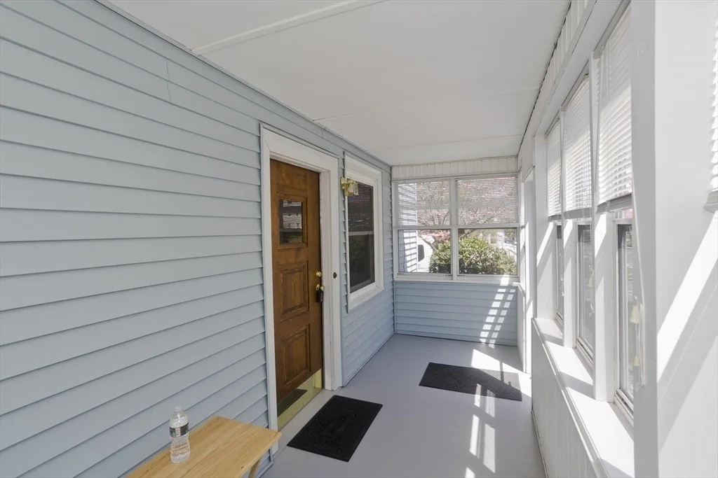 Photo of 582 Broadway St