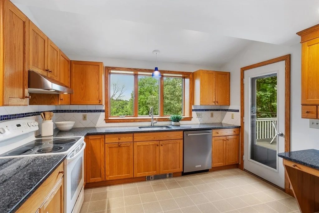 Photo of 444 Middle Road