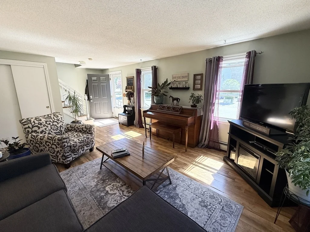 Photo of 48 Vincent Cir