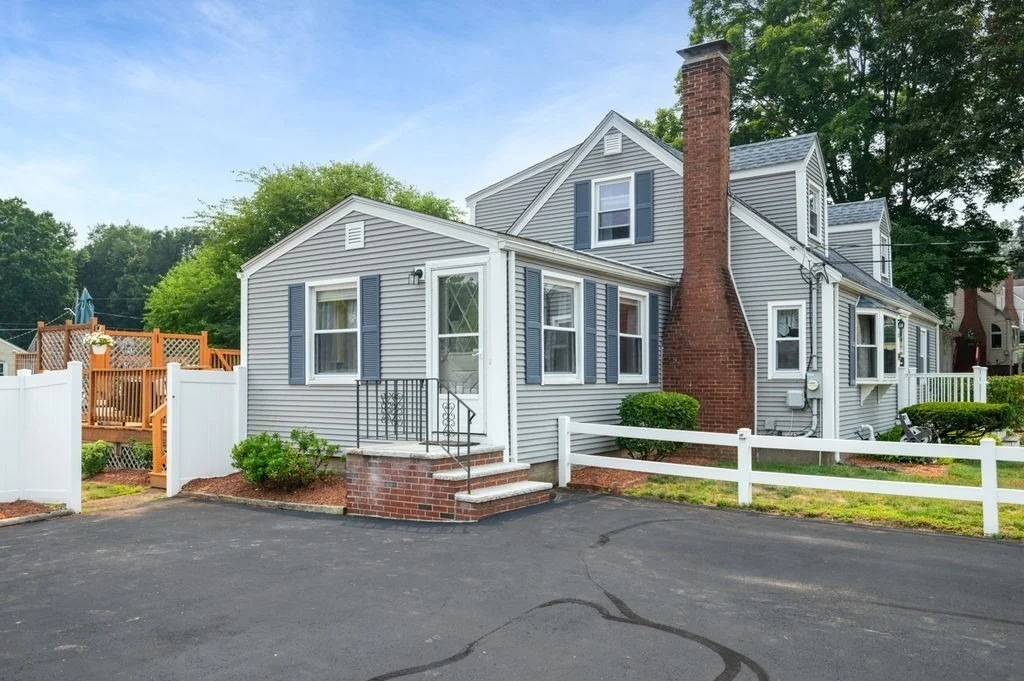 Photo of 10 Mount Pleasant Dr