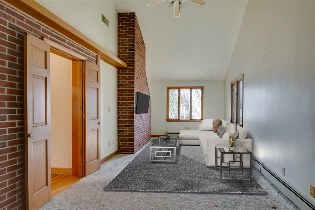 Photo of 5 Longmeadow Rd
