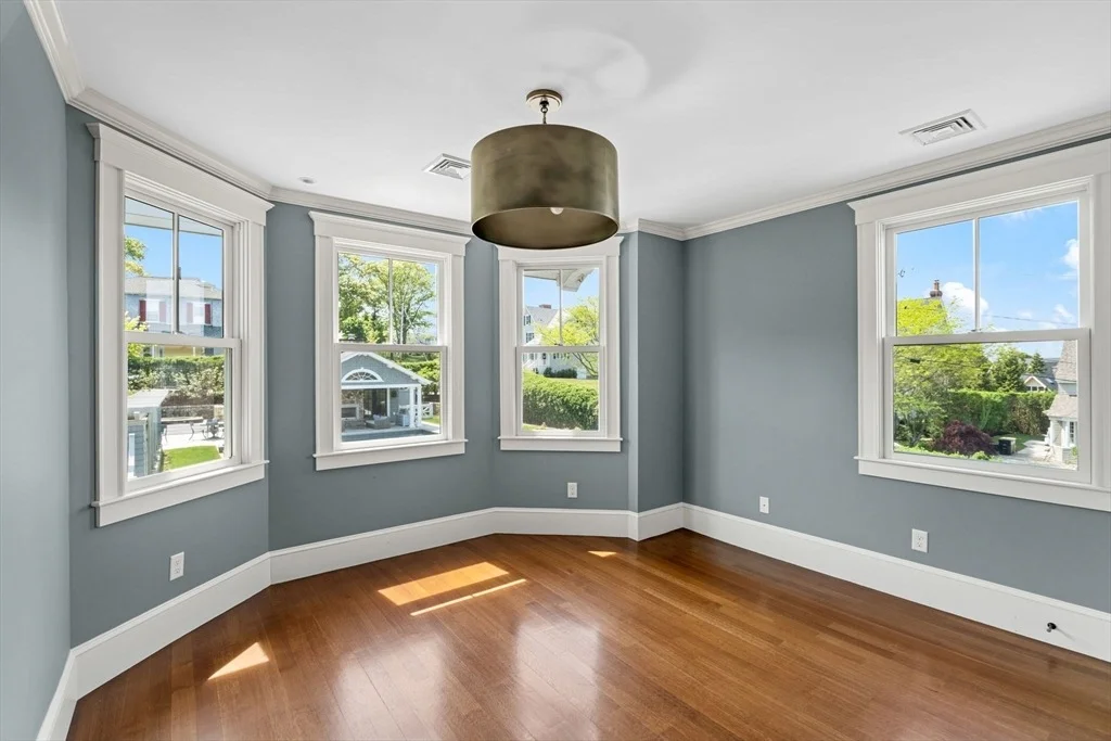 Photo of 48 Whiton Ave