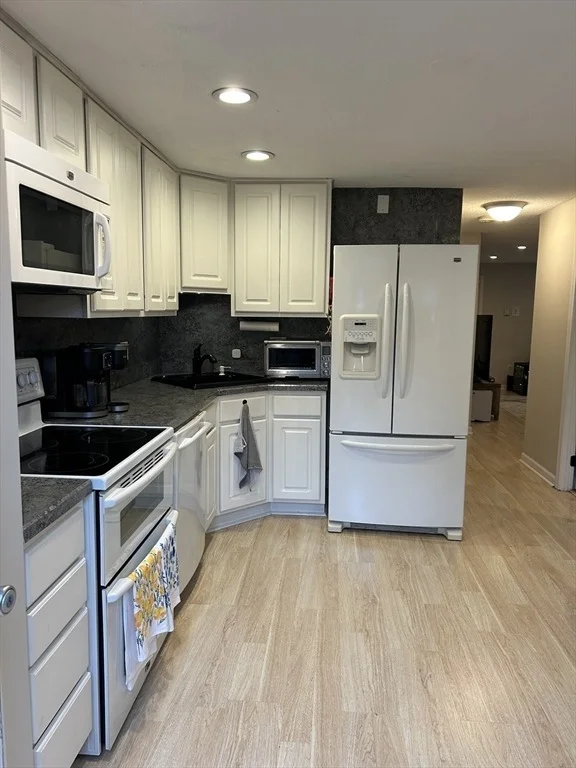 Photo of Unit D at 83 Nicholas Road