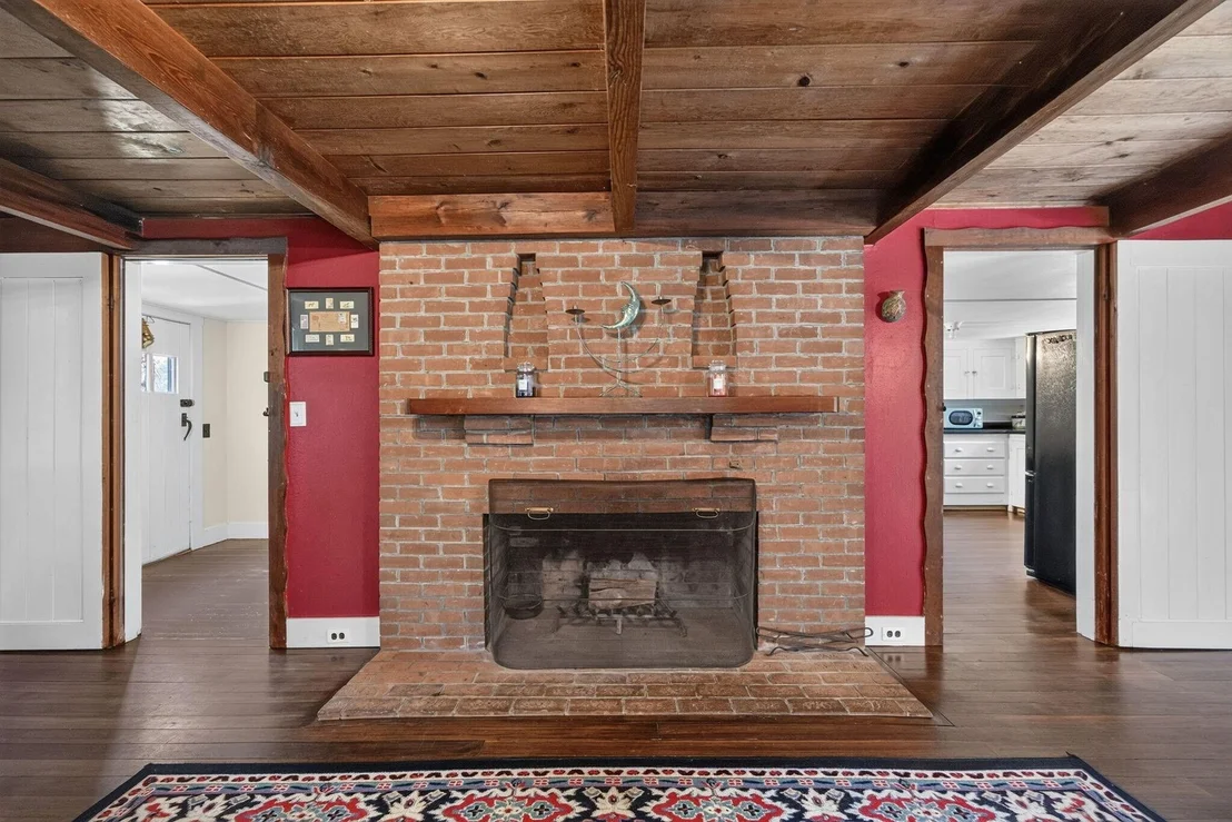Photo of 7 Carmen Ln