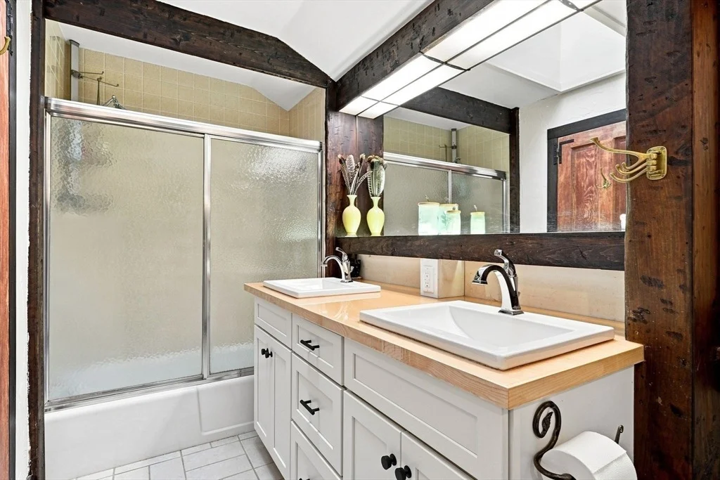 Photo of 6 Brittany Lane