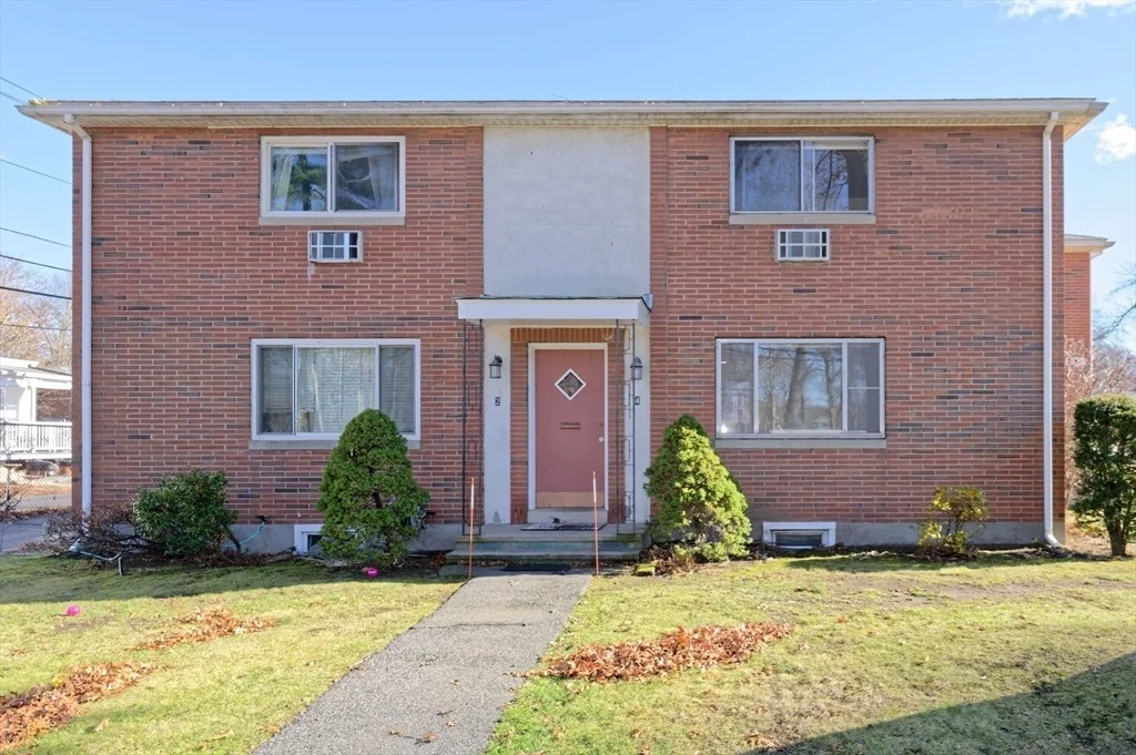 Photo of Unit 4 at 4 Bishop Dr