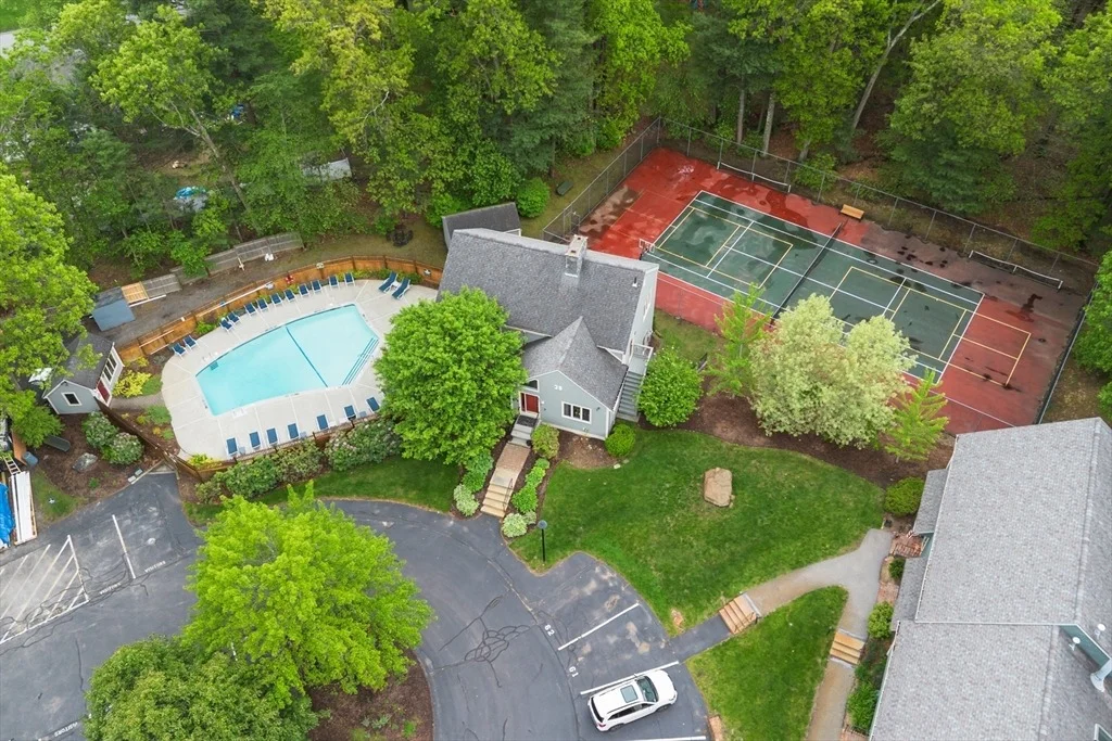 Photo of Unit 1 at 16 Deer Path