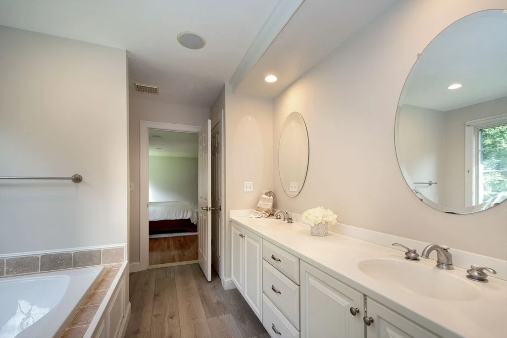 Photo of 185 Booth Hill Rd