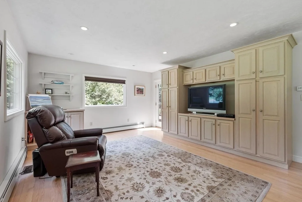 Photo of 105 Slough