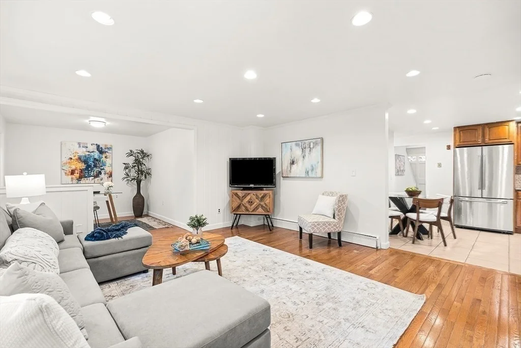 Photo of 7 Haven Ln