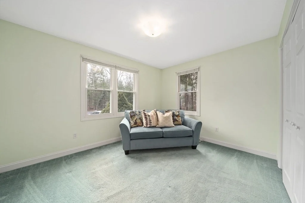 Photo of 67 Henderson Ln