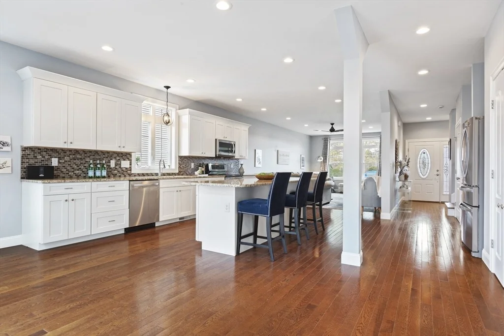 Photo of 32 Colonial Rd