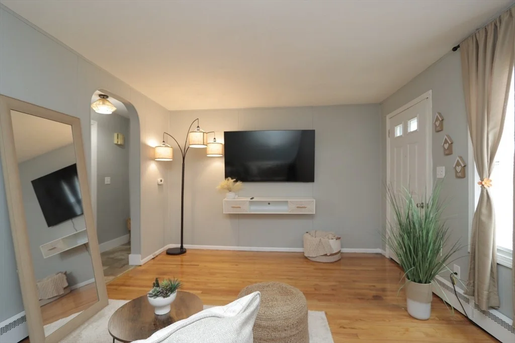 Photo of 140 Eddy St