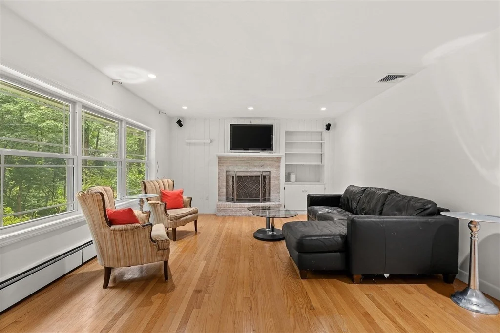 Photo of 159 High Plain Rd