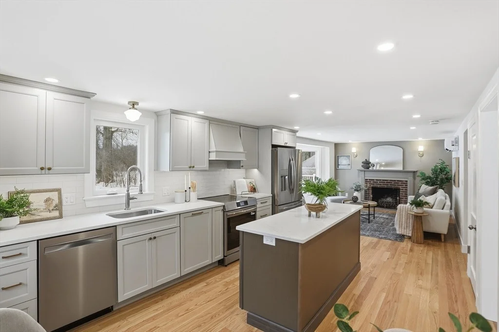 Photo of 4 Littlefield Rd