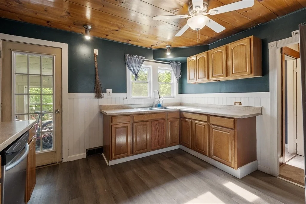 Photo of 284 Drury Ave.
