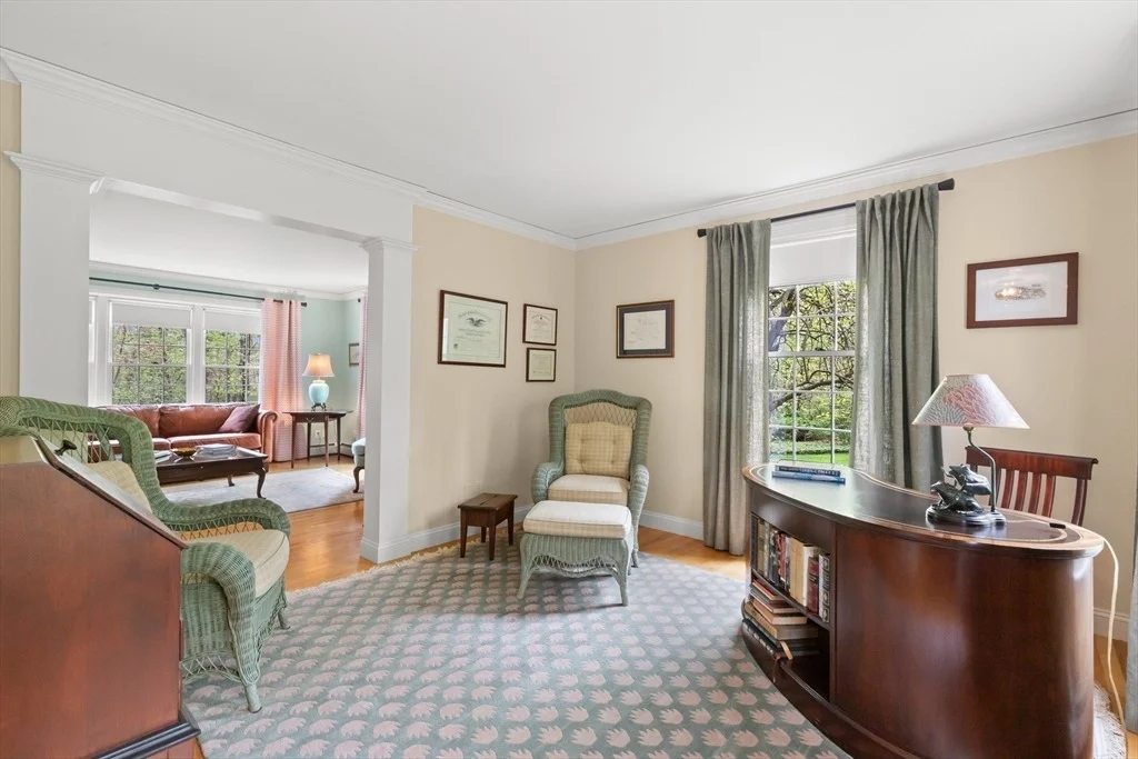 Photo of 151 River Rd