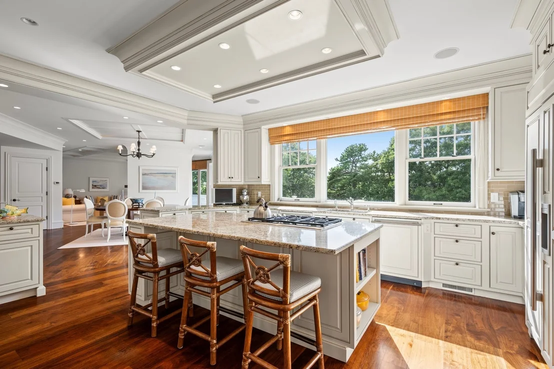 Photo of 16 Cove Point Lane