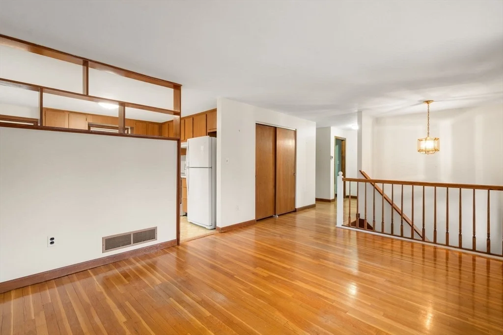 Photo of 6 Nancy Cir