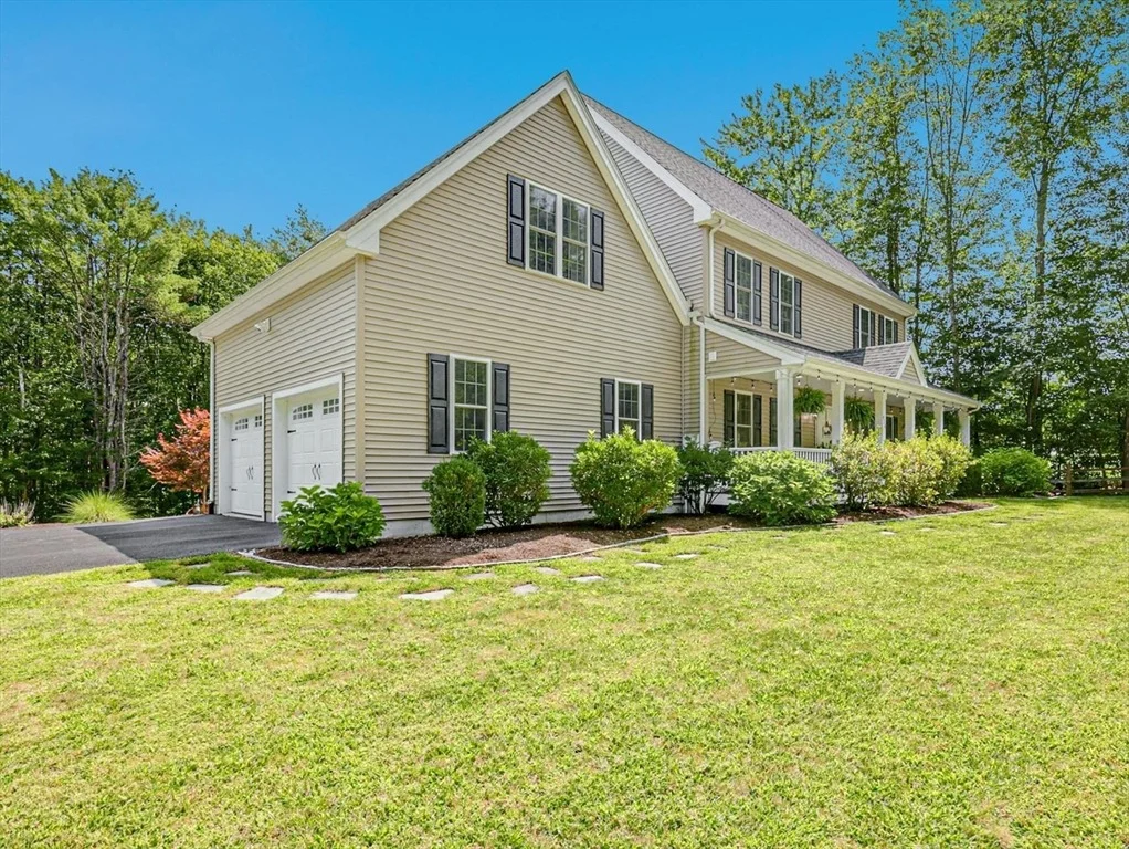 Photo of 424 Langen Rd