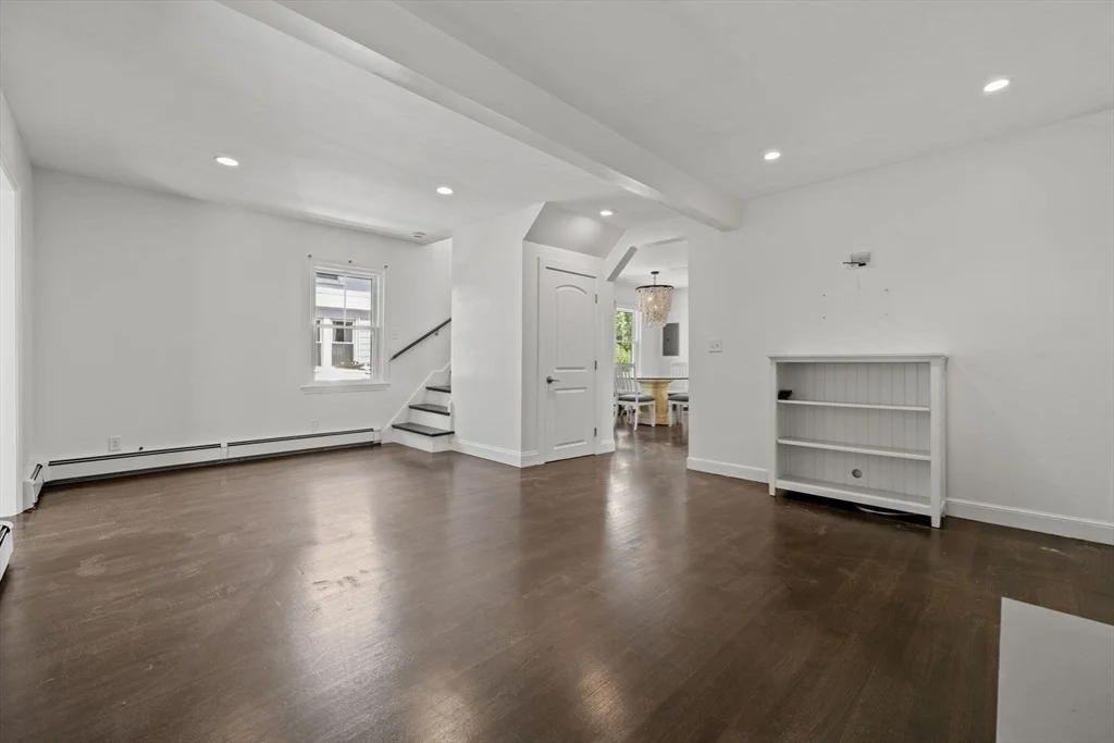 Photo of 32 Maple Ave