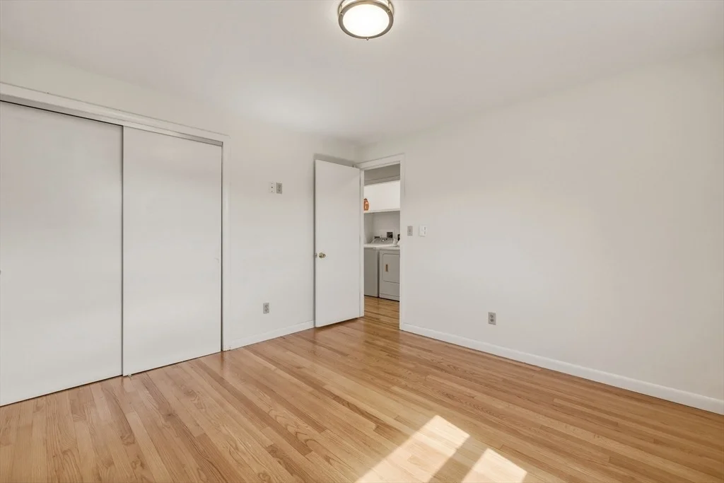 Photo of 282 Bay Rd