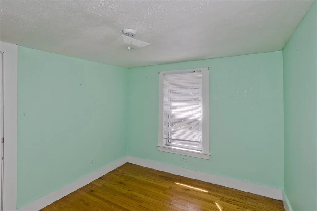 Photo of 86 Laurence