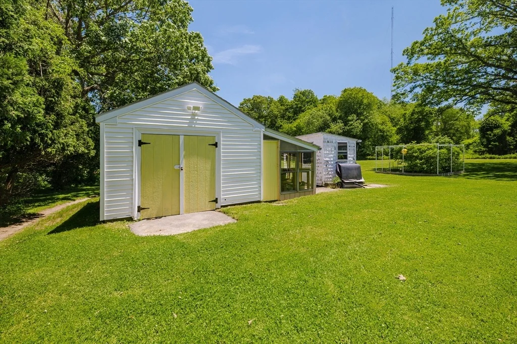 Photo of 1472 Wampanoag Trl