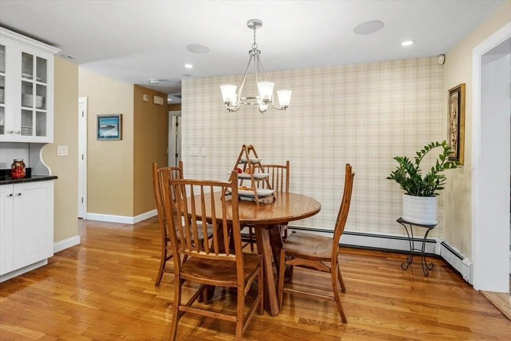 Photo of 7 Peter Hobart Dr