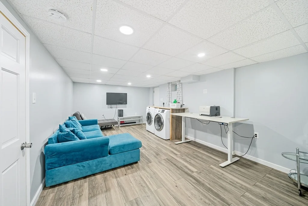 Photo of 20 Oakhill Dr