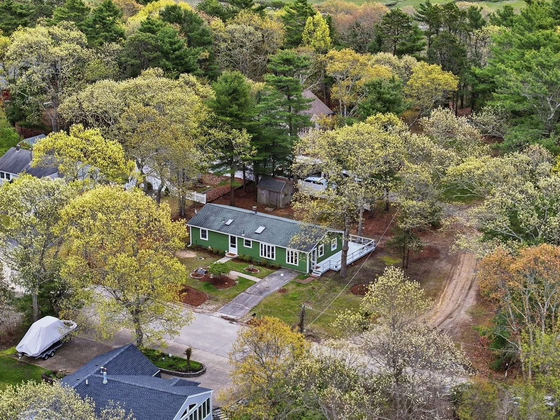 Photo of 94 Edgewater Drive