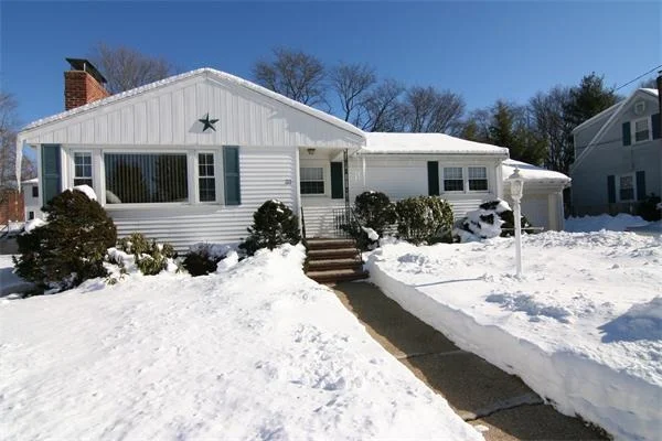 Photo of 33 Albion Ave