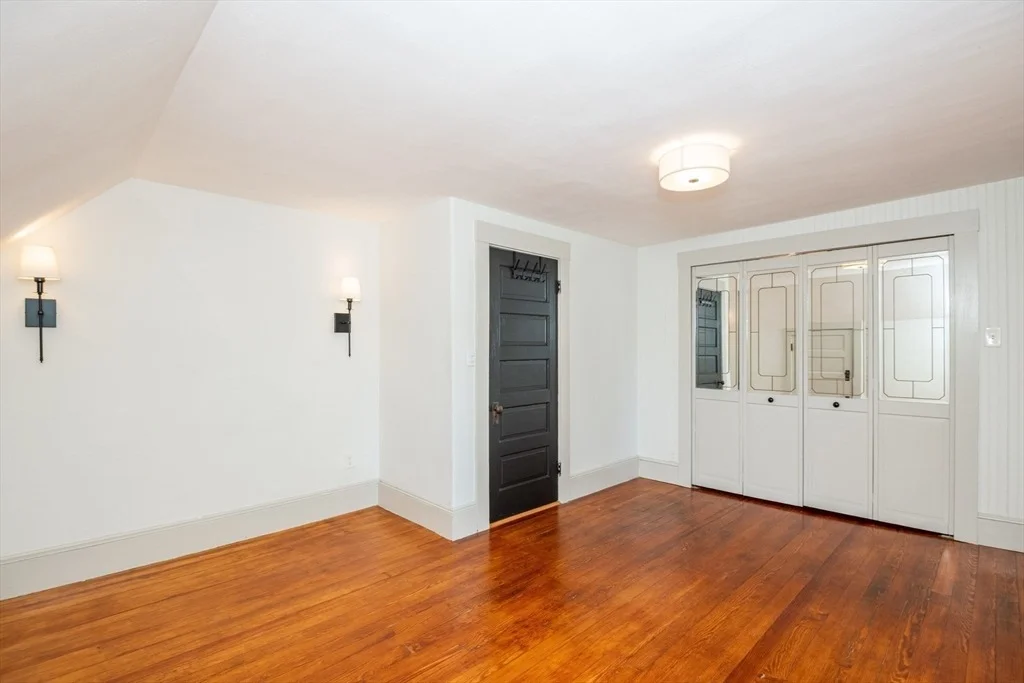 Photo of 34 Lowell Road