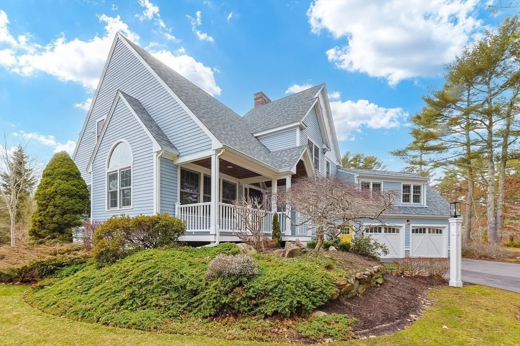 Photo of 2 Fieldstone Dr