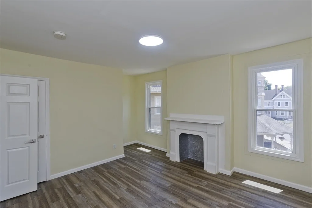 Photo of 205 St James Ave