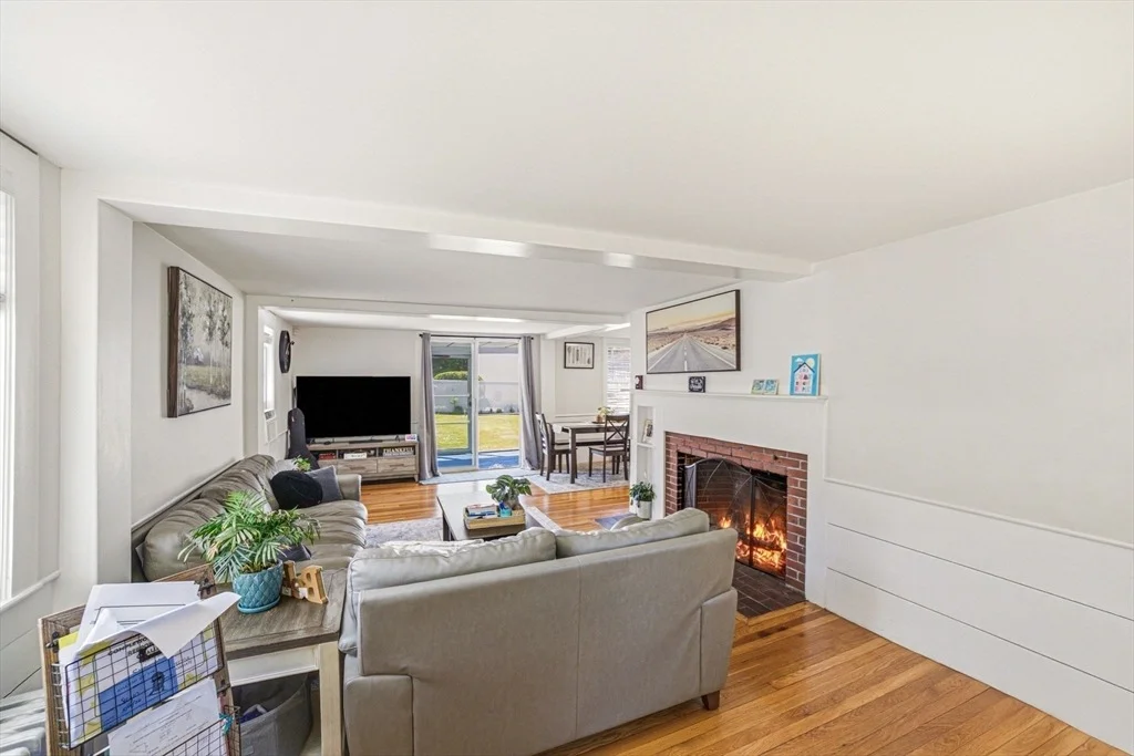 Photo of 4 Newhall Ave