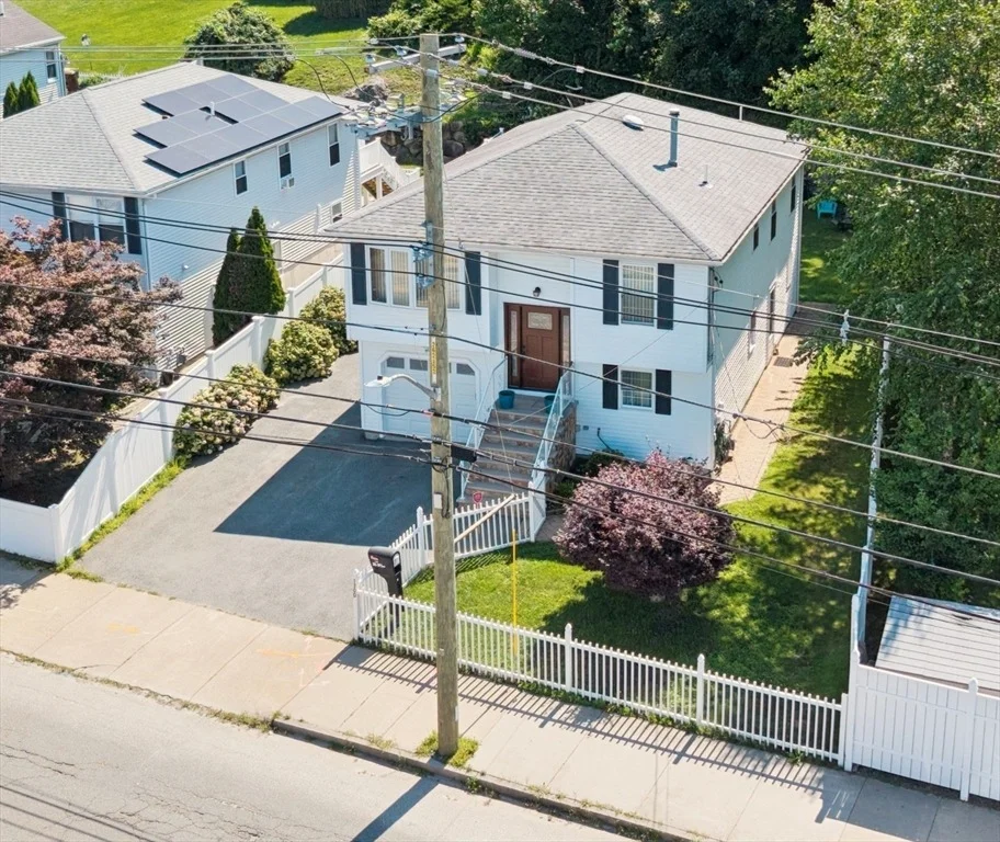 Photo of 1200 Bay St