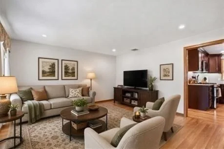 Photo of 36 Jackson Circle