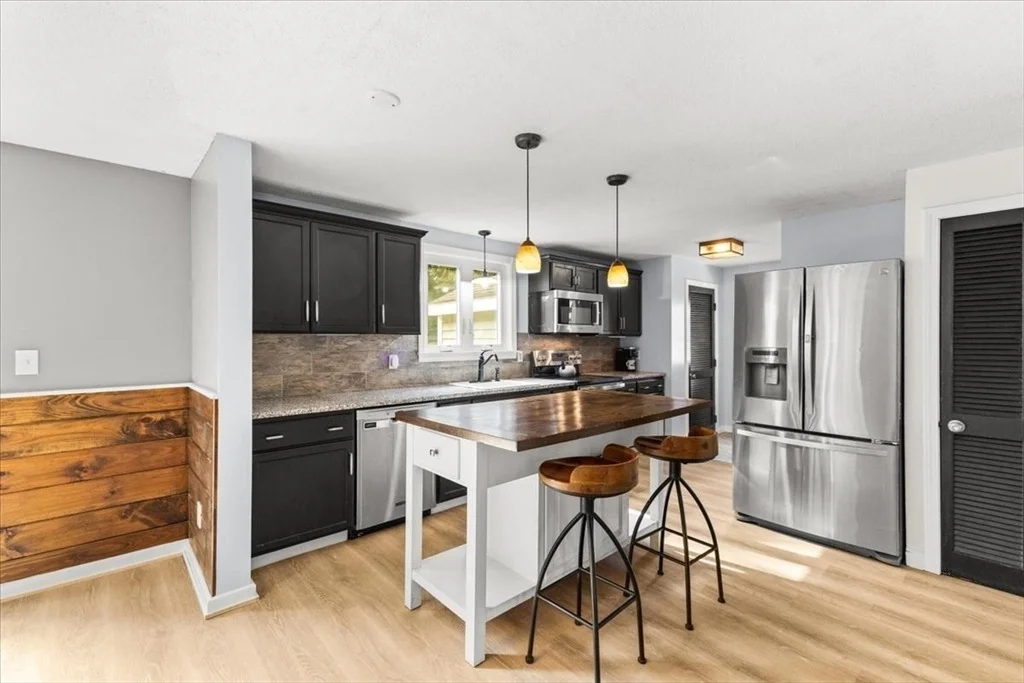 Photo of 30 Howard Ave
