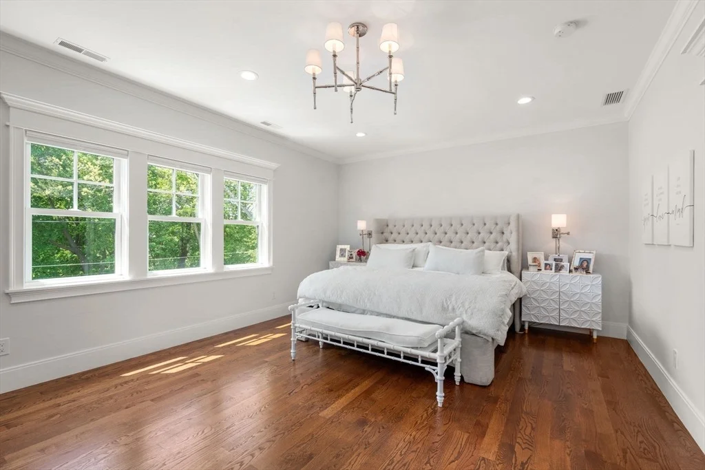 Photo of 33 Hickory Rd