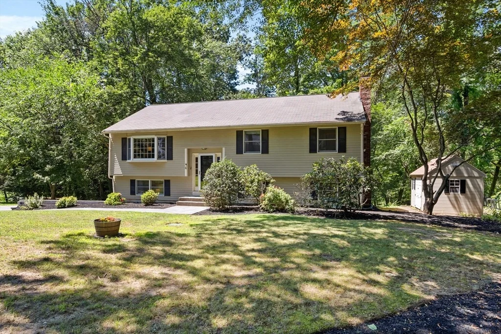 Photo of 4 Revolutionary Road