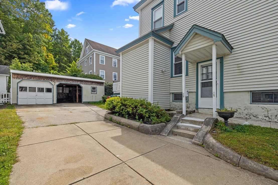 Photo of 272 Shaw St