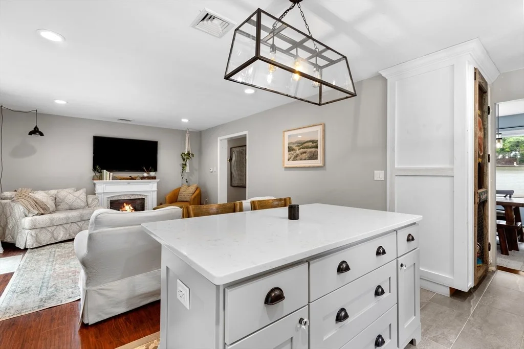 Photo of 24 Moon Compass Ln