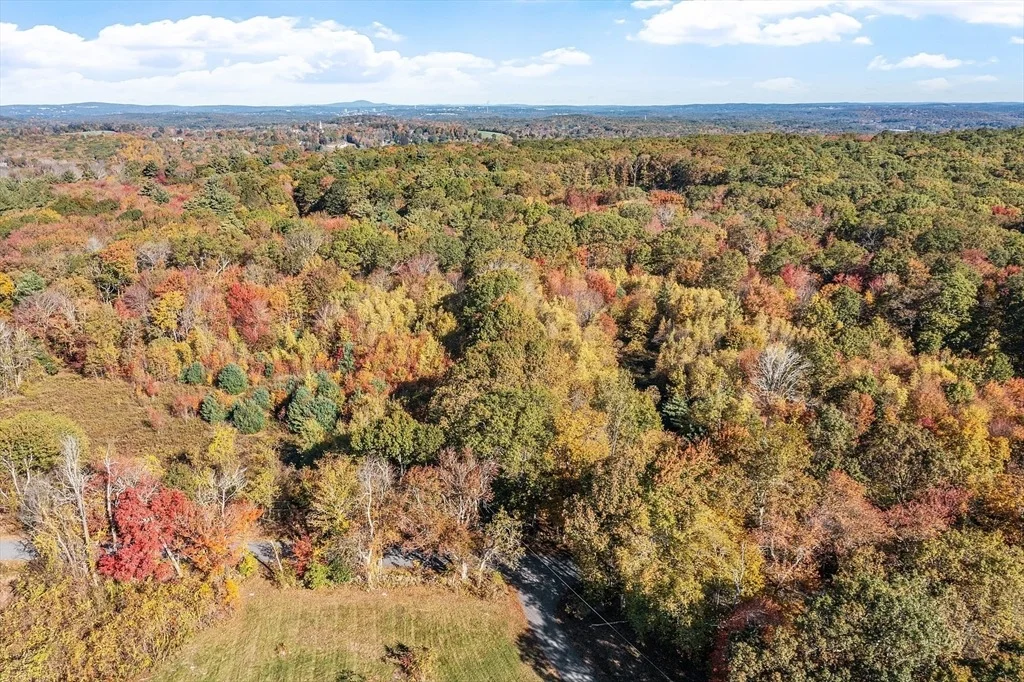 Photo of 265 Mendon Rd